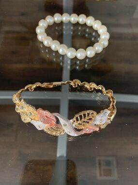 Gold Multicolor Leaf Bracelet with Pearl Stretch Bracelet